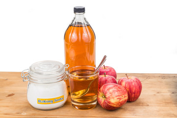 Apple cider vinegar and baking soda combination for acid reflux relieve