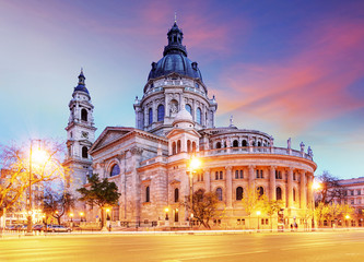 Fototapeta na wymiar Budapest - St. Stephen basilica