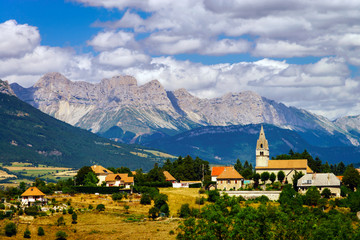 Fototapeta na wymiar Beautiful mountains in french Alps