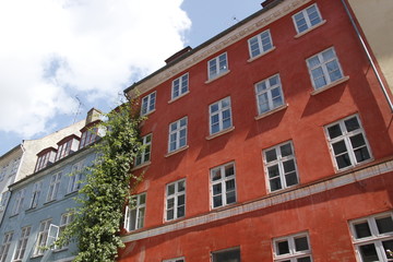 Fototapeta na wymiar Immeuble rouge à Copenhague, Danemark