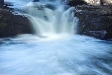 Obraz premium Lower falls at Southford Falls State Park, Oxford, Connecticut.