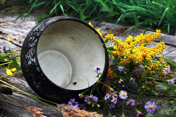 Black porridge with a flowers