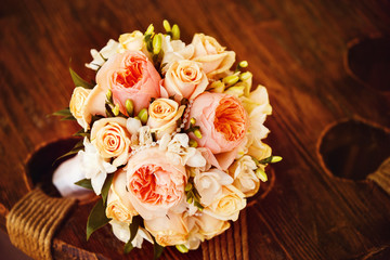 Closeup image of beautidul flower bridal bouquet of pink roses