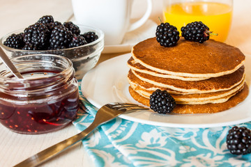 Pancakes with berries 