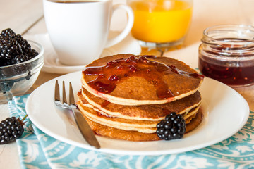 Pancakes with berries 