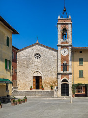 Fototapeta na wymiar Chiesa della Madonna di Vitaleta in san Quirico d'Orcia in Tusca