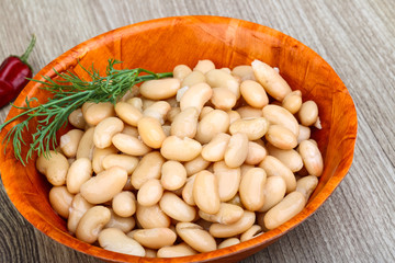White canned beans