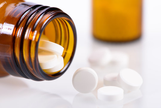 Alternative Medizin mit homöopathischen Pillen