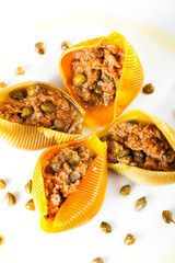 Conchiglioni with tuna fish and capers