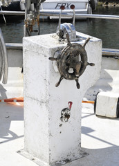 Timone su peschereccio