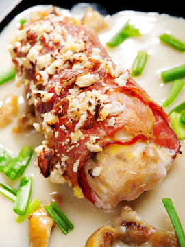 Chicken rulade with bacon