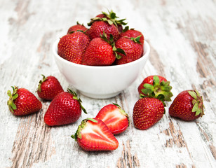 Bowl with strawberries