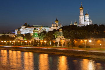Fototapeta na wymiar Nacht Blick auf Kreml Burg in Moskau, Russland