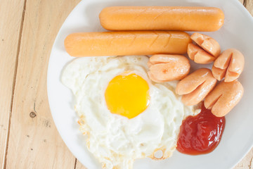 breakfast fried egg sausage