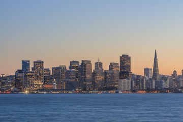 Obraz premium San Francisco skylines at sunset time