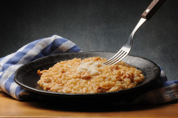 Risotto med kallun Rižota z vampi Risotti con le trippe Rizottó pacal Risotto mit kutteln Ризотто с потрохами Rizoto s dršťky aux tripes ризото с шкембе rižoto sa tripice Rice with tripe