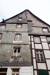 Fototapeta na wymiar Giebel eines alten Hauses in Monschau, Eifel, Deutschland