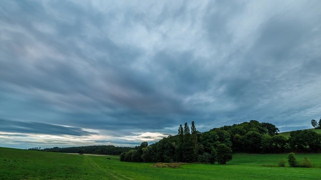 English Summer Timelapse 4K - Zoom Out