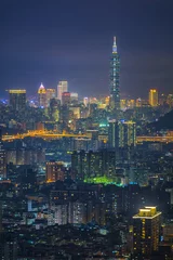 Fotobehang Skyline van Xinyi District in het centrum van Taipei, Taiwan. © panatfoto