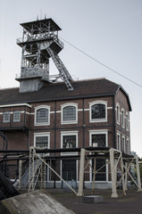 derrick ascenseur de mine b&acirc;timent loft
