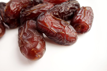 sun dried dates