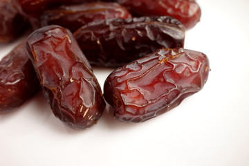 sun dried dates
