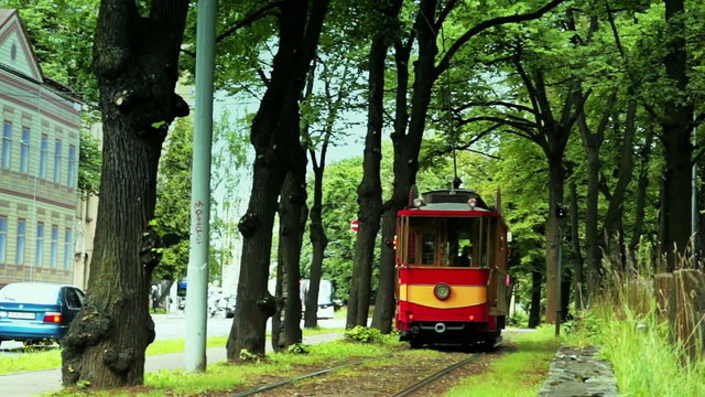 Retiring retro tram (1909-1910 model), close-up
