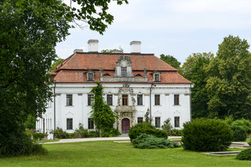 Fototapeta na wymiar The palace in Kraskow. Lower Silesia, Poland