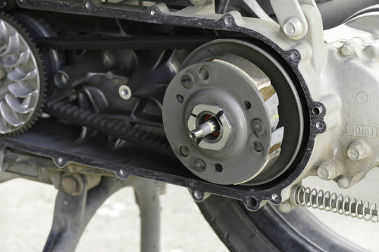 the pulley and belt of motorcycle