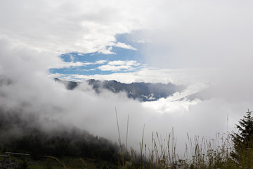 Trouée dans les nuages