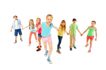 Obraz premium Girl hold hands with many friends and pull forward
