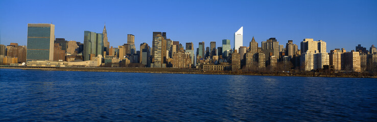 Obraz premium East River and New York Skyline, View from Queens, New York