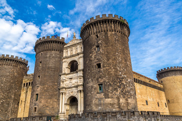 Fototapeta na wymiar Castle Maschio Angioino in Naples