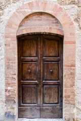 Fototapeta na wymiar Door in Tuscany