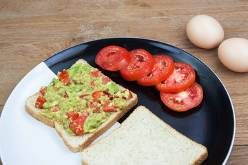 Avocado sauce and whole wheat