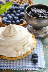 Pavlova with blueberries