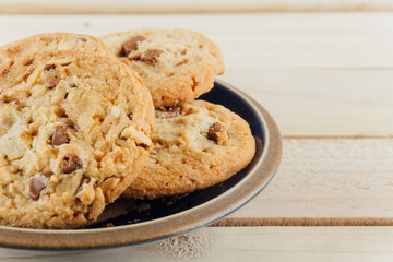milk chocolate toffee almond cookies
