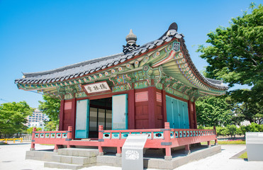 Gwandeokjeong, Jeju Island, Korea 韓国 済州島 観徳亭（クァンドクジョン）/ Jeju island is a popular famous tourist place for Chinese and Korean students.