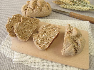 Sliced wholegrain rolls