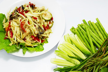 papaya salad and chicken wing