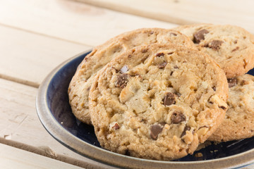milk chocolate toffee almond cookies