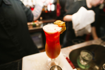 alcoholic cocktail