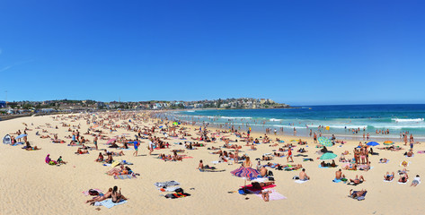 View of Bondi Beach in summer in Sydney, Australia. - 90045492