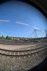 Unterwegs im Zug br&uuml;cke