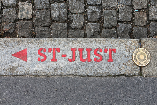 Lyon - St-Just - signalisation au sol