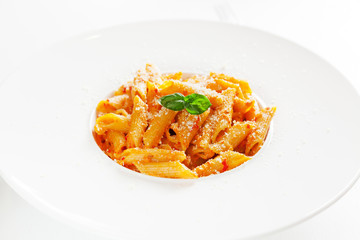 Pasta collection - Penne with cream and peppers