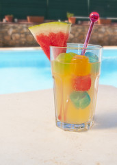 aperitivo in piscina