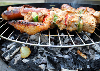 Meat and vegetables char-grilled