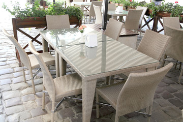 table and chairs