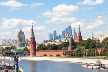 Fototapeta premium Kremlin, embankments, skyscrapers, Moscow City